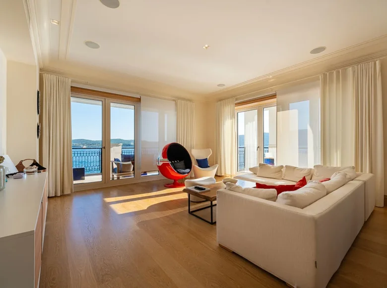 2 bedroom apartment 198 m² Montenegro, Montenegro