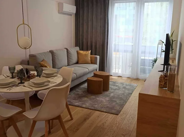 2 room apartment 40 m² in Warsaw, Poland