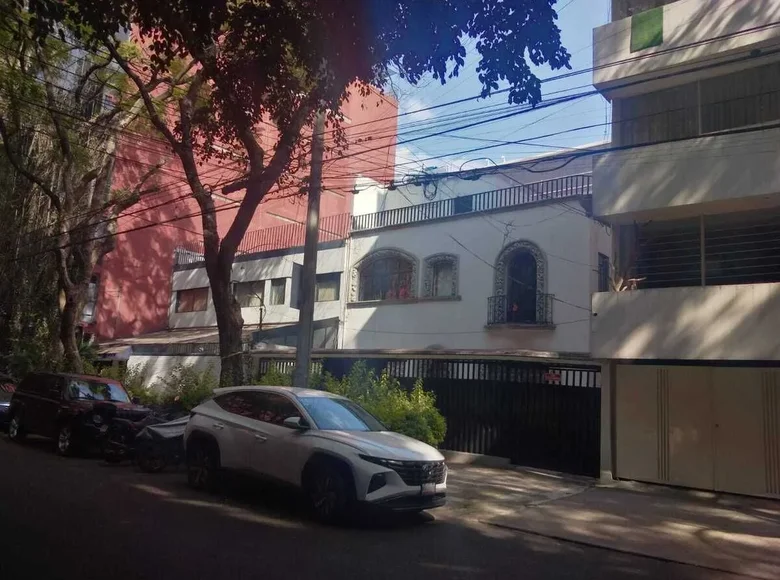 House 260 m² Mexico City, Mexico
