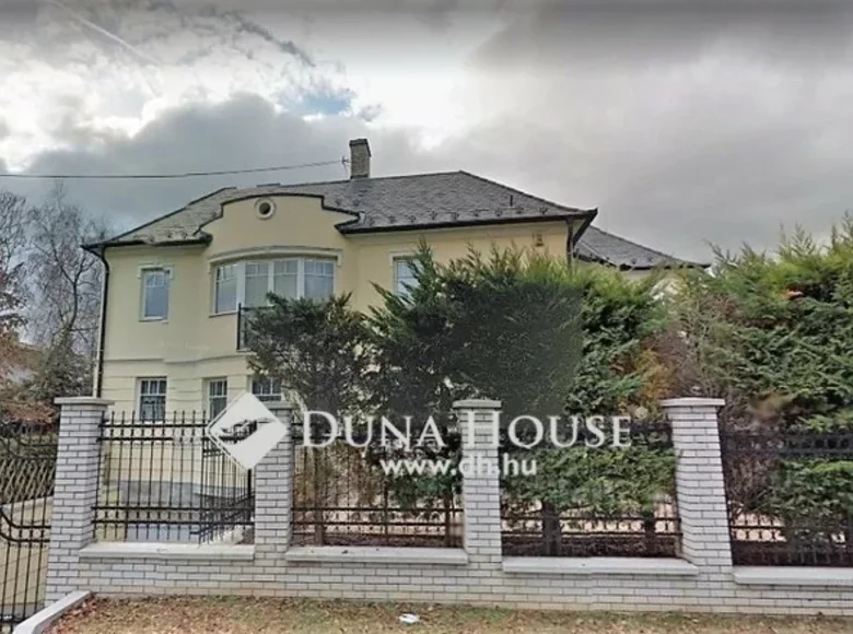 Haus 554 m² Komitat Pest, Ungarn