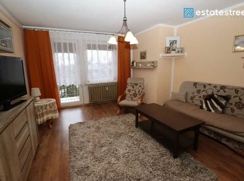 Mieszkanie 3 pokoi 65 m² w Polska, Polska