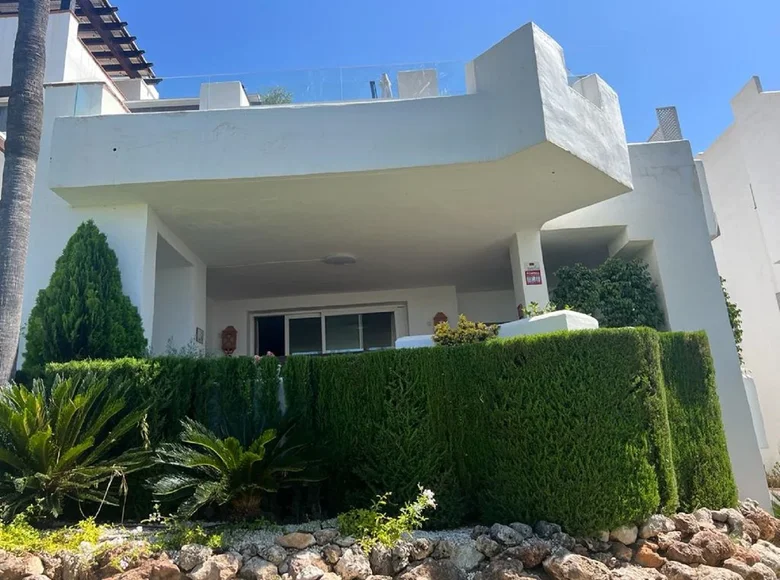 Mieszkanie 3 pokoi 120 m² Marbella, Hiszpania