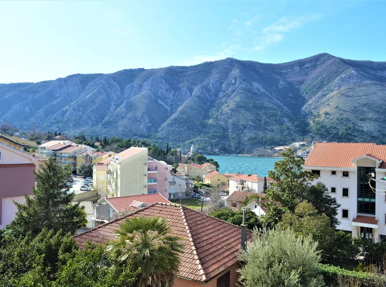 Apartamento 7 habitaciones 282 m² Dobrota, Montenegro