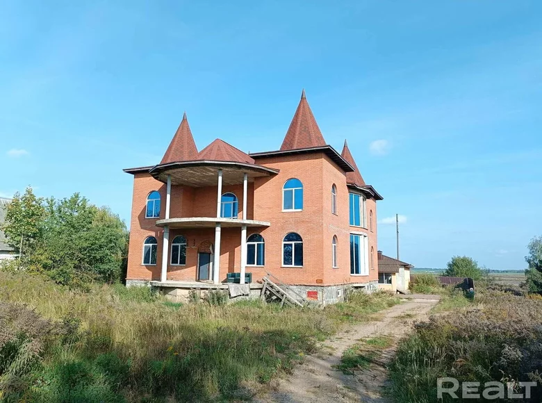 Dom wolnostojący 1 000 m² Michanavicki sielski Saviet, Białoruś