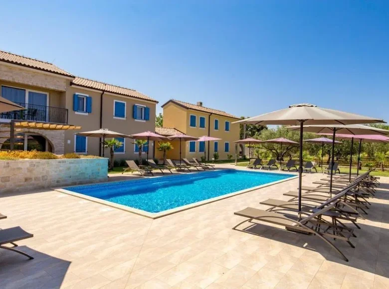 Hotel 800 m² Porec, Chorwacja