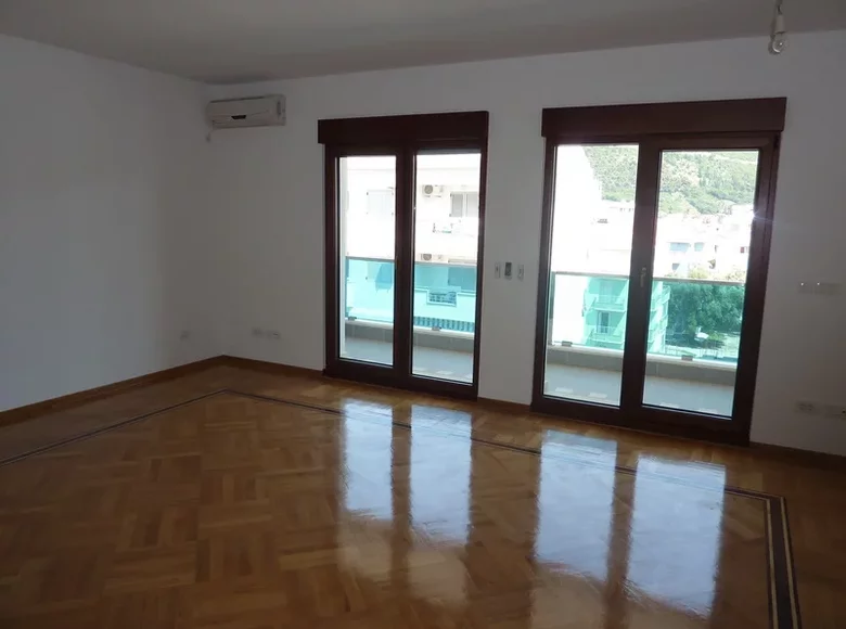 Wohnung 2 Schlafzimmer 105 m² Budva, Montenegro