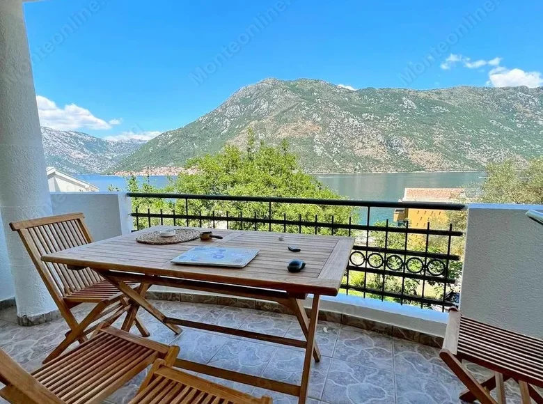 Apartamento 3 habitaciones 132 m² Kotor, Montenegro