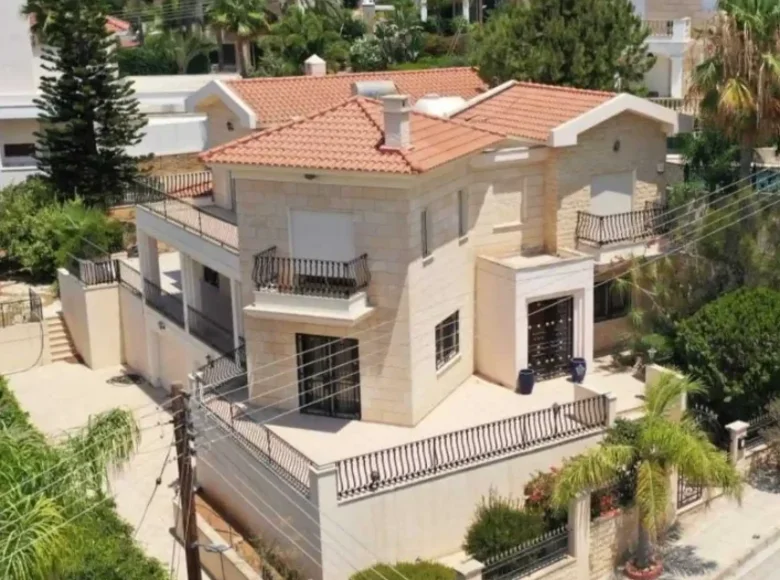 7 bedroom house  koinoteta agiou tychona, Cyprus