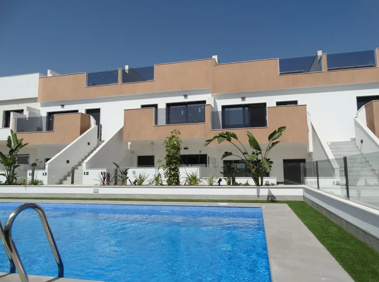 2 bedroom bungalow 86 m² Pilar de la Horadada, Spain