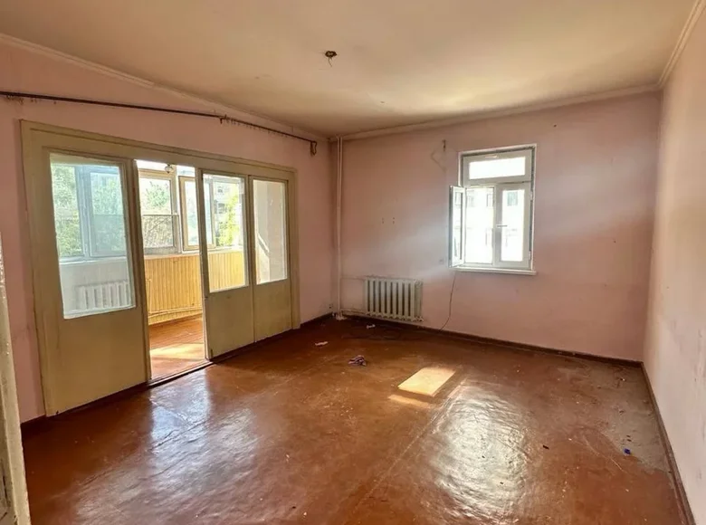 Kvartira 1 xona 43 m² Toshkentda