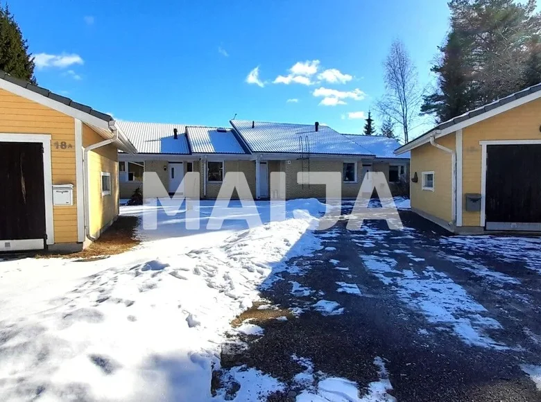 2 bedroom house 91 m² Maentsaelae, Finland