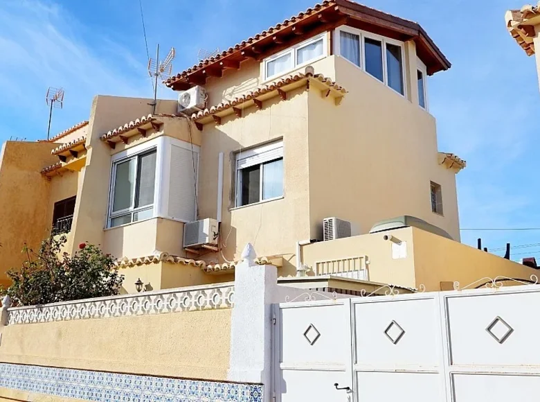 3 bedroom villa 80 m² Torrevieja, Spain