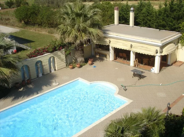 4 bedroom Villa 850 m² Peraia, Greece