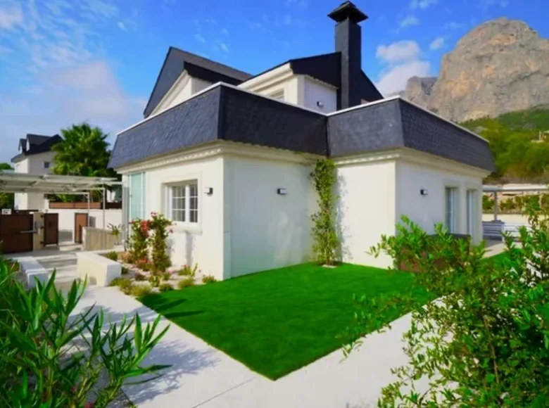 Villa de tres dormitorios 145 m² Polop, Španjolska