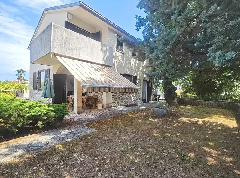 House 220 m² Radici, Croatia