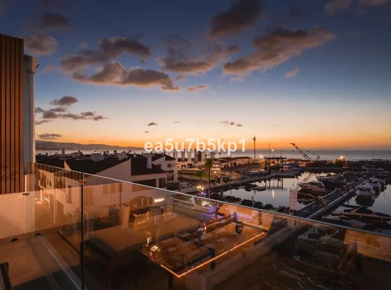 Wohnung 4 Schlafzimmer 238 m² Marbella, Spanien