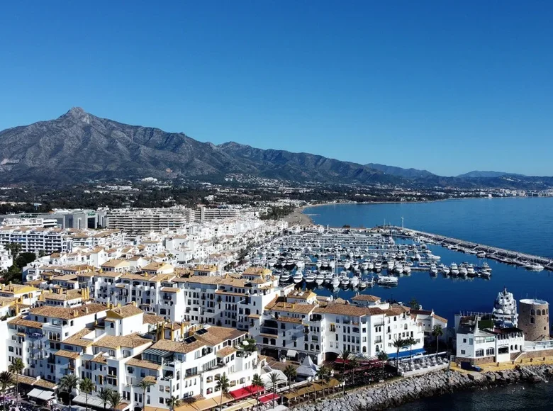 2 bedroom apartment 80 m² Marbella, Spain