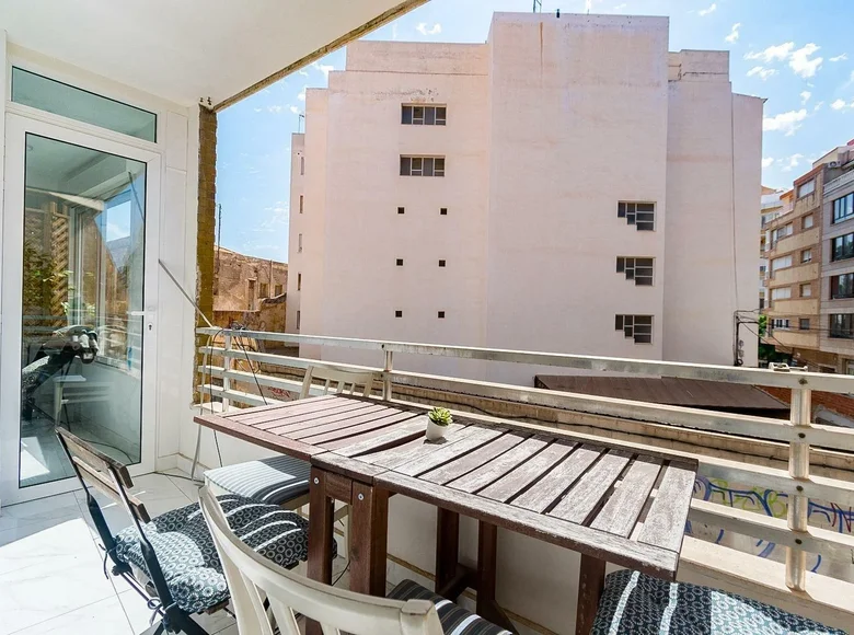 Mieszkanie 3 pokoi 101 m² Torrevieja, Hiszpania