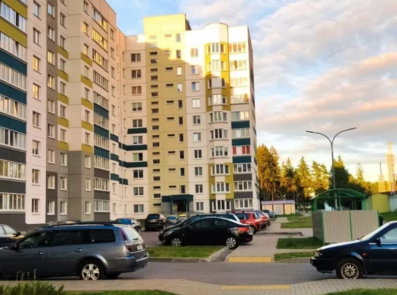 Mieszkanie 3 pokoi 72 m² rejon miński, Białoruś