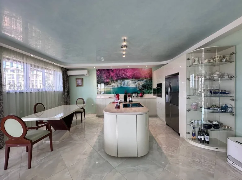 Mieszkanie 2 pokoi 270 m² Nesebyr, Bułgaria
