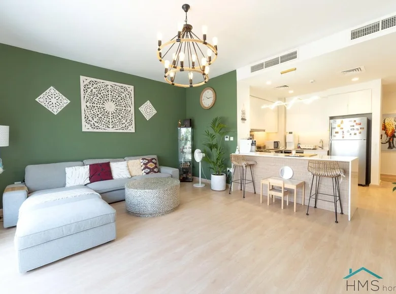 3 bedroom apartment 2 740 m² Dubai, United Arab Emirates