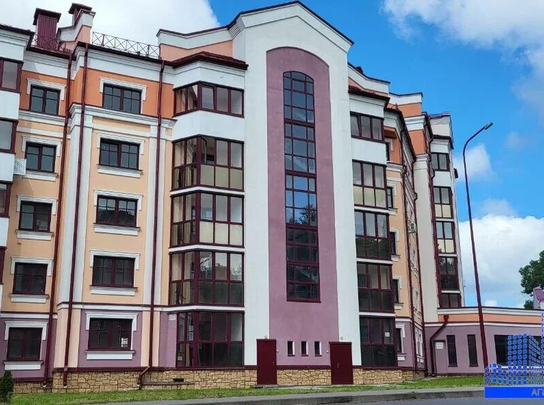 Mieszkanie 2 pokoi 83 m² Witebsk, Białoruś