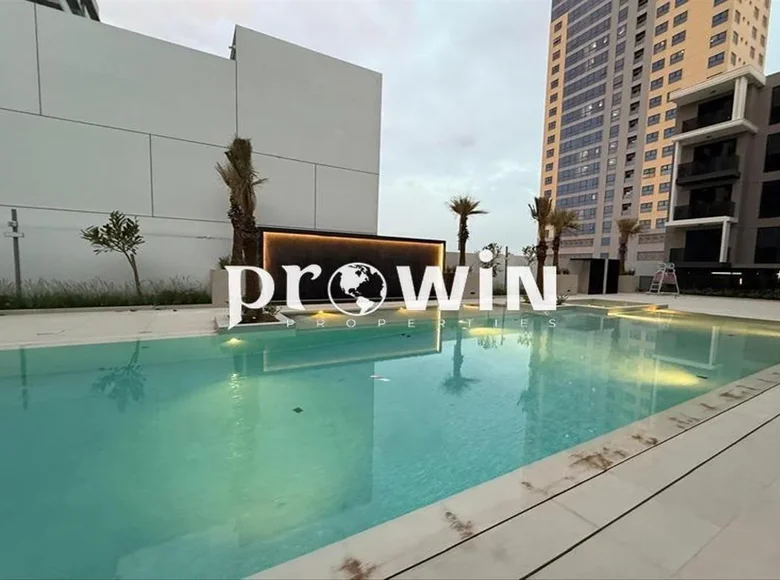 Mieszkanie 1 pokój 875 m² Dubaj, Emiraty Arabskie