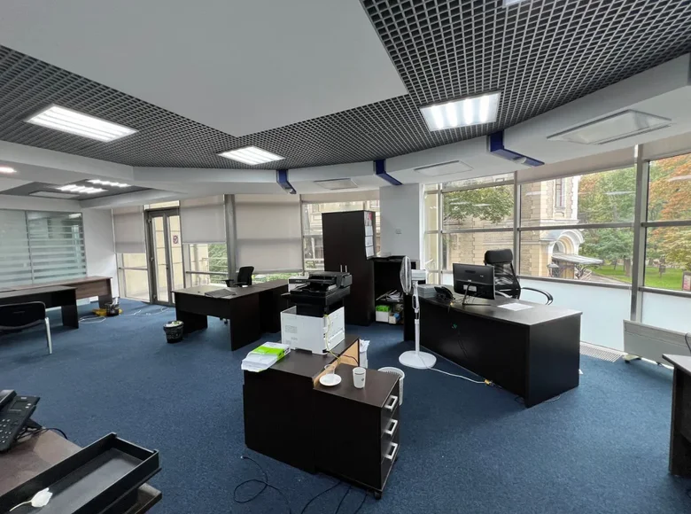 Office 880 m² in Central Administrative Okrug, Russia