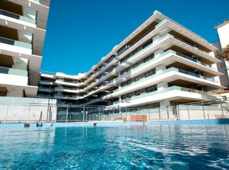 Mieszkanie 3 pokoi 125 m² Costa Brava, Hiszpania