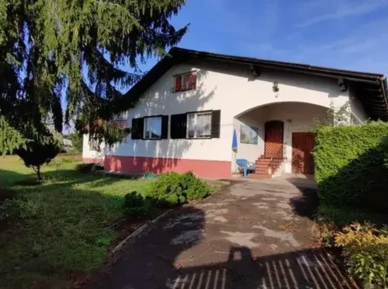 Single/Multi-family house in Hart near Graz with expansion potential