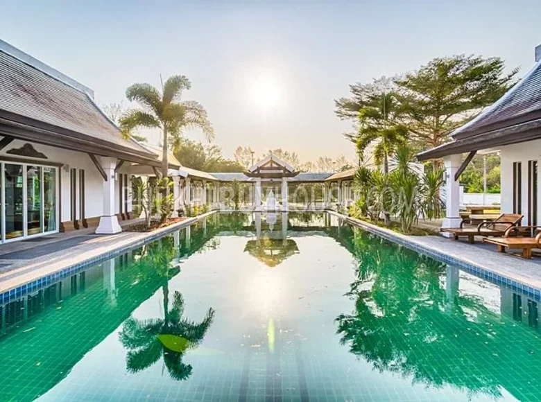Villa de 4 dormitorios 1 066 m² Ban Nok Na, Tailandia