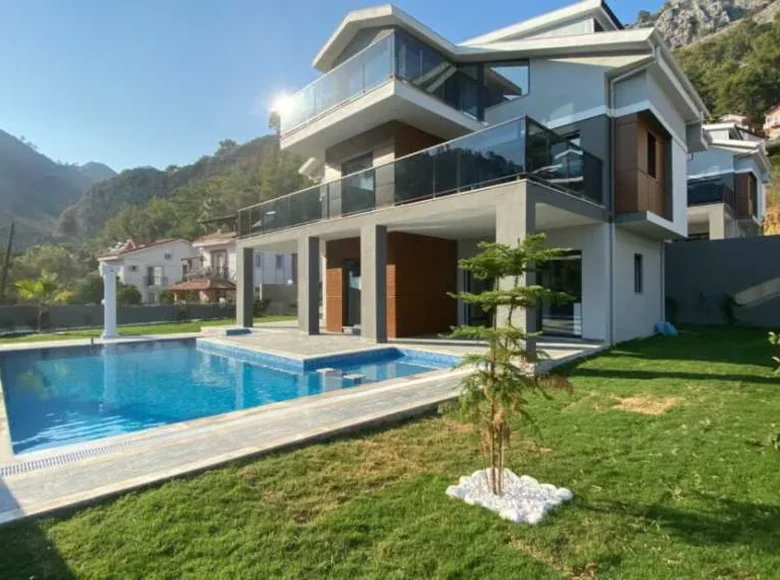 4 bedroom house 302 m² Gocek, Turkey
