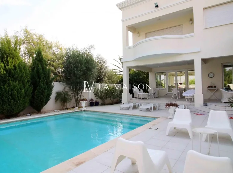 5 bedroom house 1 000 m² Greater Nicosia, Cyprus