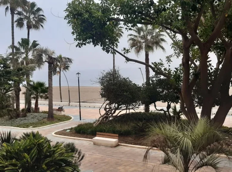 Wohnung 2 Schlafzimmer 110 m² Estepona, Spanien