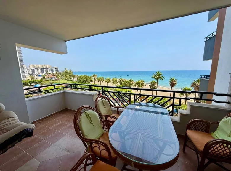 3 bedroom apartment 190 m² Mezitli, Turkey