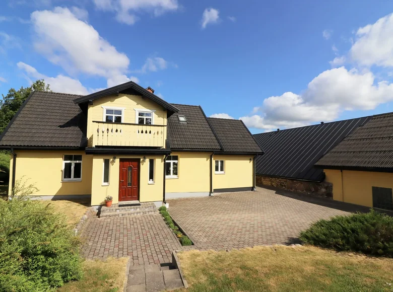 4 room house 132 m² Krimuldas novads, Latvia