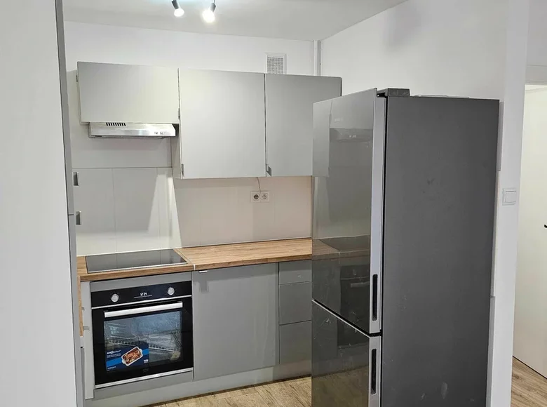 Mieszkanie 2 pokoi 34 m² w Kraków, Polska