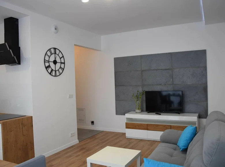 2 room apartment 43 m² in Warsaw, Poland