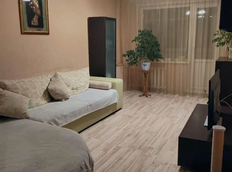 Appartement 3 chambres 71 m² Sloutsk, Bélarus