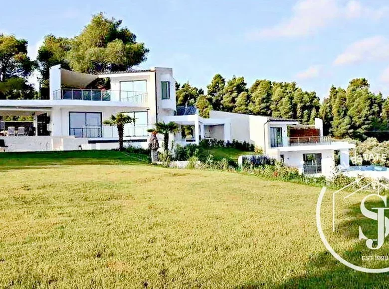 5 bedroom villa  Pefkochori, Greece