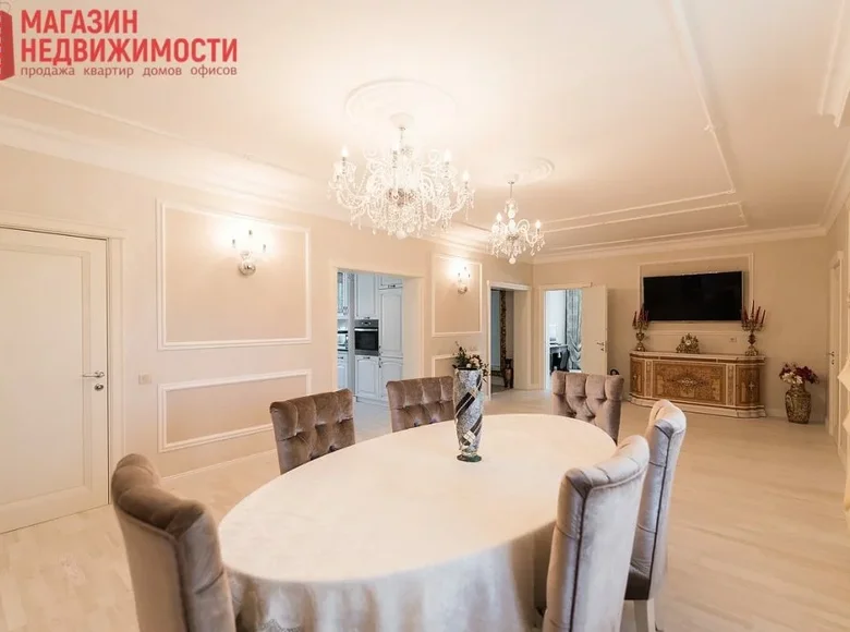 Dom wolnostojący 5 pokojów 435 m² Grodno, Białoruś