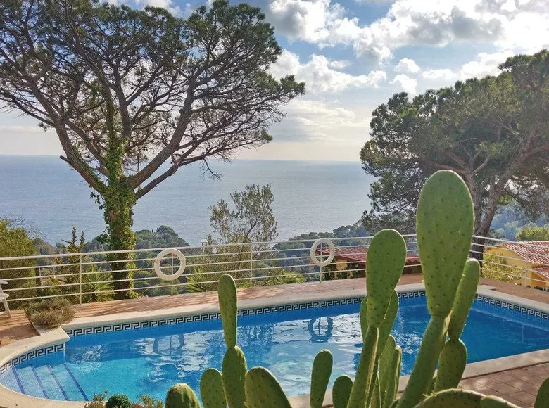 Haus 4 Zimmer 218 m² Lloret de Mar, Spanien