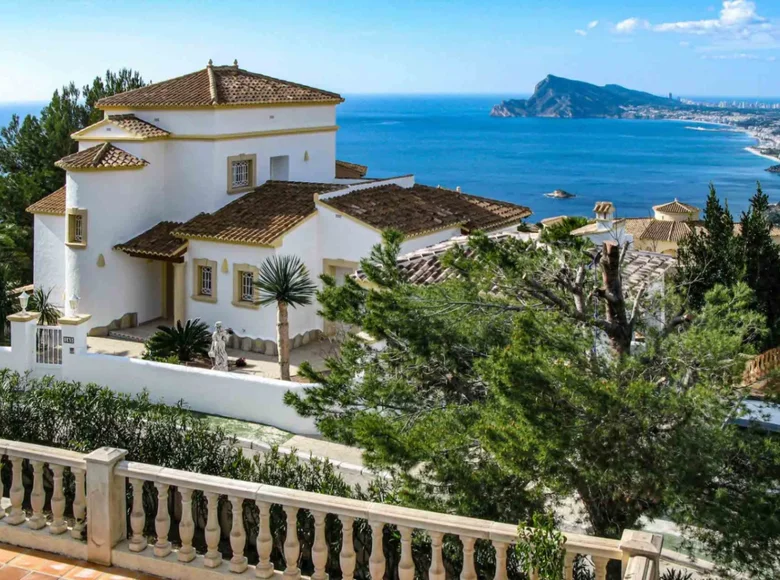 Вилла 4 спальни  Altea, Испания