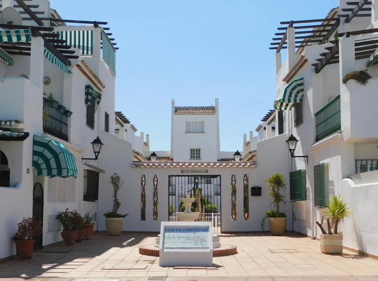 2 bedroom apartment 66 m² Manilva, Spain