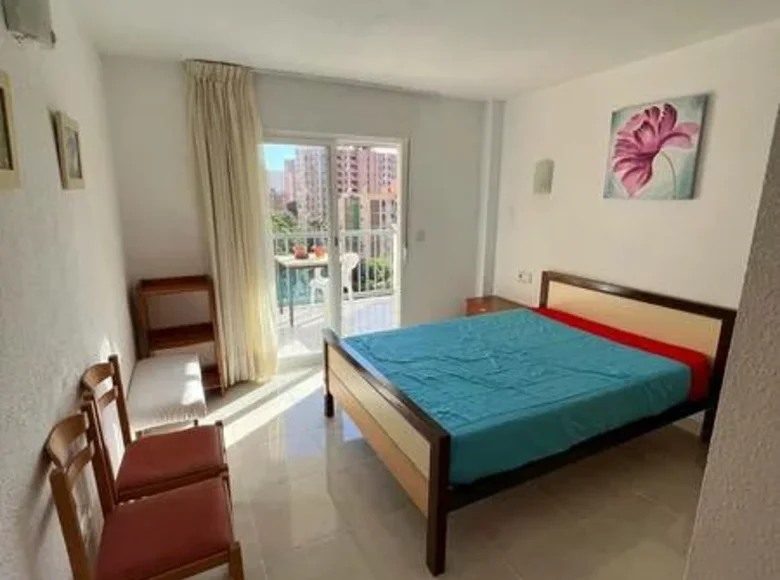 Mieszkanie 2 pokoi 70 m² Benidorm, Hiszpania