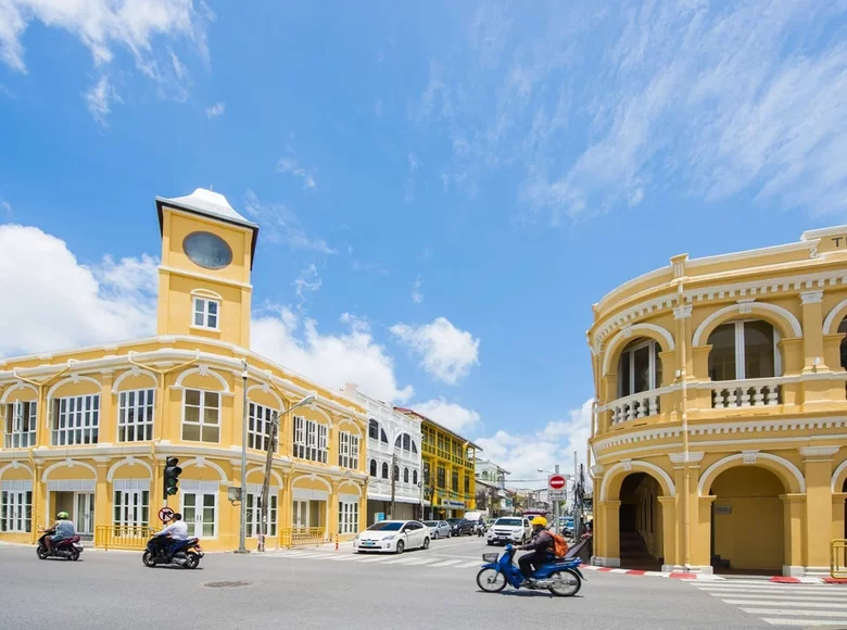 Hotel for sale, size 266 rooms, in Phuket Old Town, Thailand.