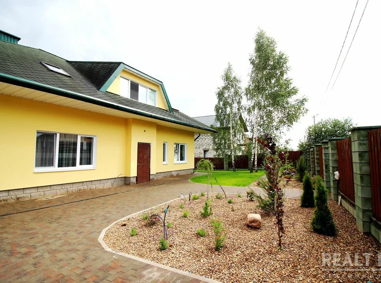 Casa de campo 226 m² Kalodishchy, Bielorrusia