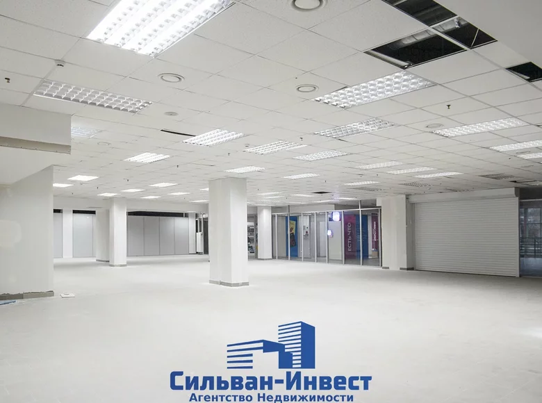 Shop 2 184 m² in Minsk, Belarus