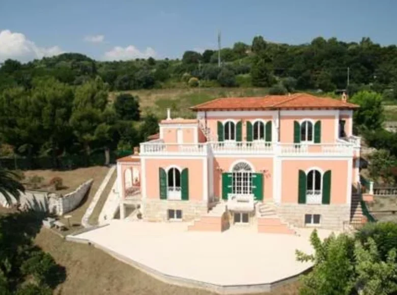 Villa 16 chambres 500 m² San Benedetto del Tronto, Italie