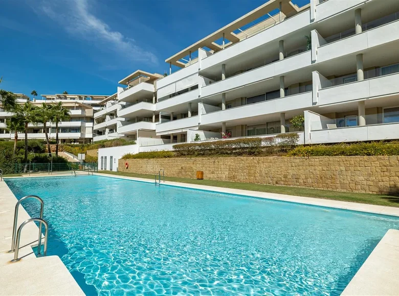 Mieszkanie 3 pokoi 110 m² Benahavis, Hiszpania